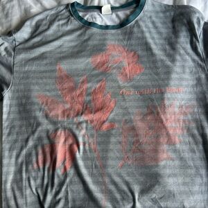 Urban Outfitters Gray and Pink Leaf Graphic Tee